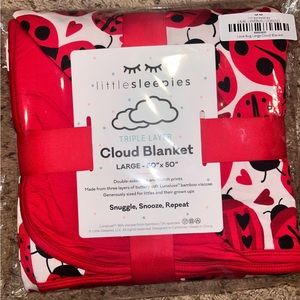 Little Sleepies 50x50 Love Bug Triple Layer Cloud Blanket. NIB. Limited edition